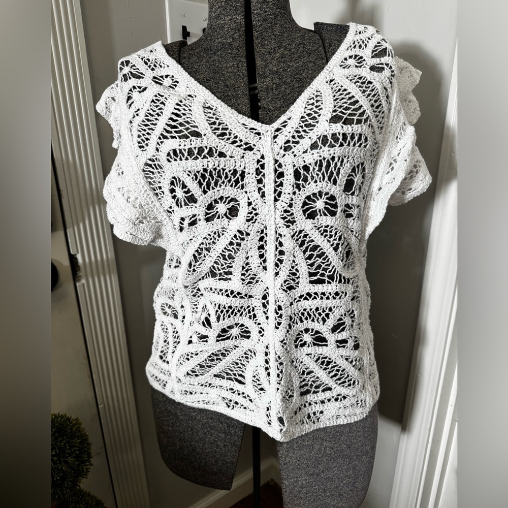 Cato White Crochet Lace Sweater with Flutter Sleeves size Small NWT